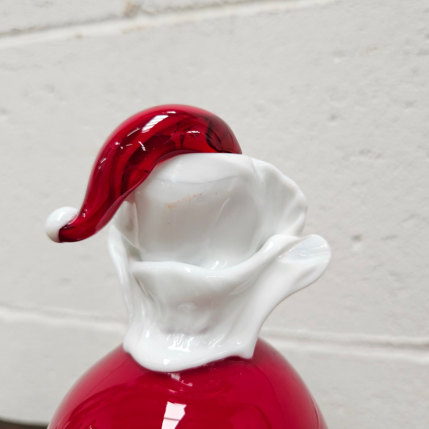 Very rare Murano Glass Christmas clown By Fratelli Pitau. It still has its original sticker and tag. It is in good original condition with no chips or cracks.