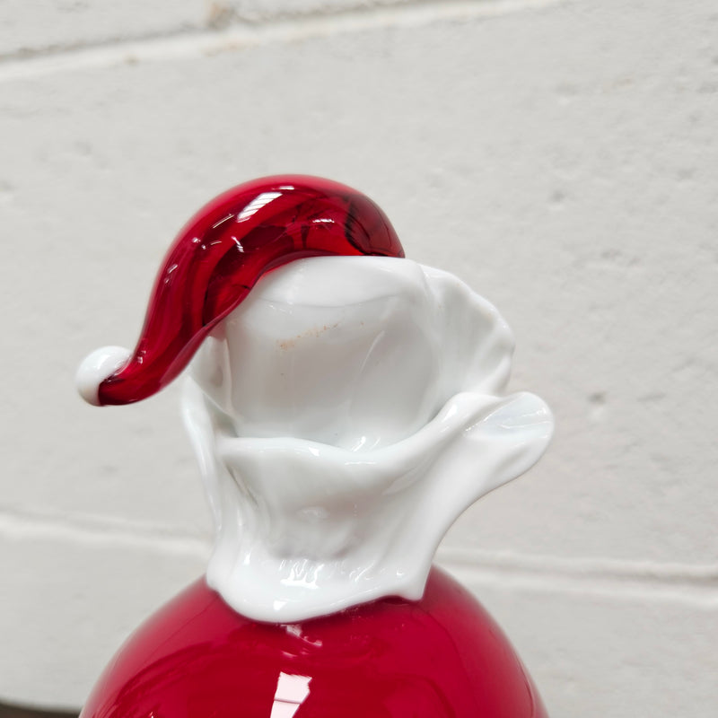Very rare Murano Glass Christmas clown By Fratelli Pitau. It still has its original sticker and tag. It is in good original condition with no chips or cracks.