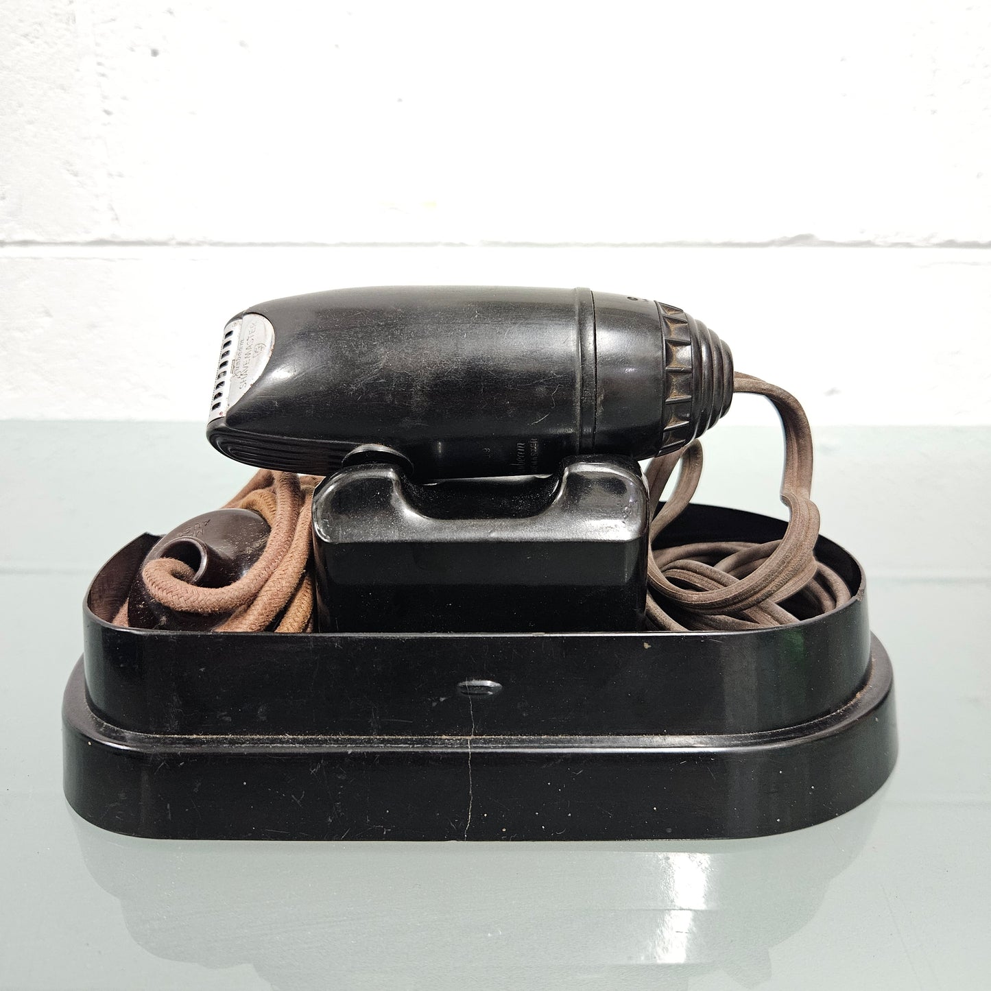 Art Deco Sunbeam Bakelite Cased Shaver