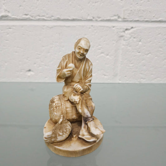 Japanese porcelain Meiji Period egg tester. Okimuno Mark to Base. C1910. In good original condition.