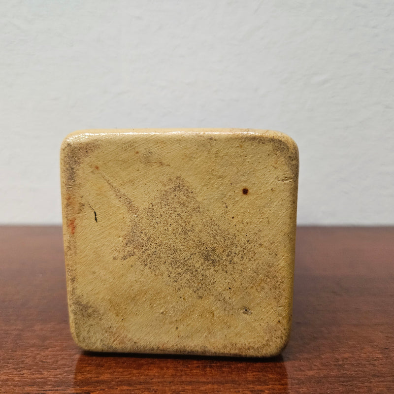Rare large Taddy & Co ceramic snuff case bottle, it is in good original condition. Please see photos as they form part of the description.