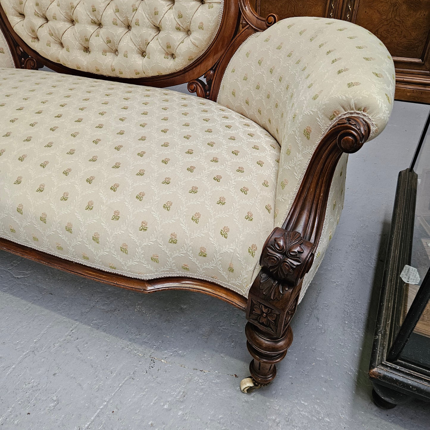 Victorian Walnut Double Ended Chaise Lounge