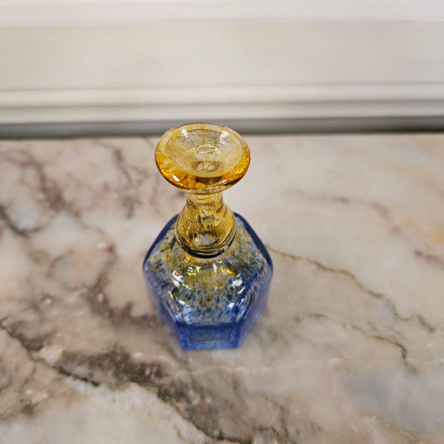 Beautiful yellow and blue Kosta Boda bud vase, with its original sticker. Please view photos as they help form part of the description.