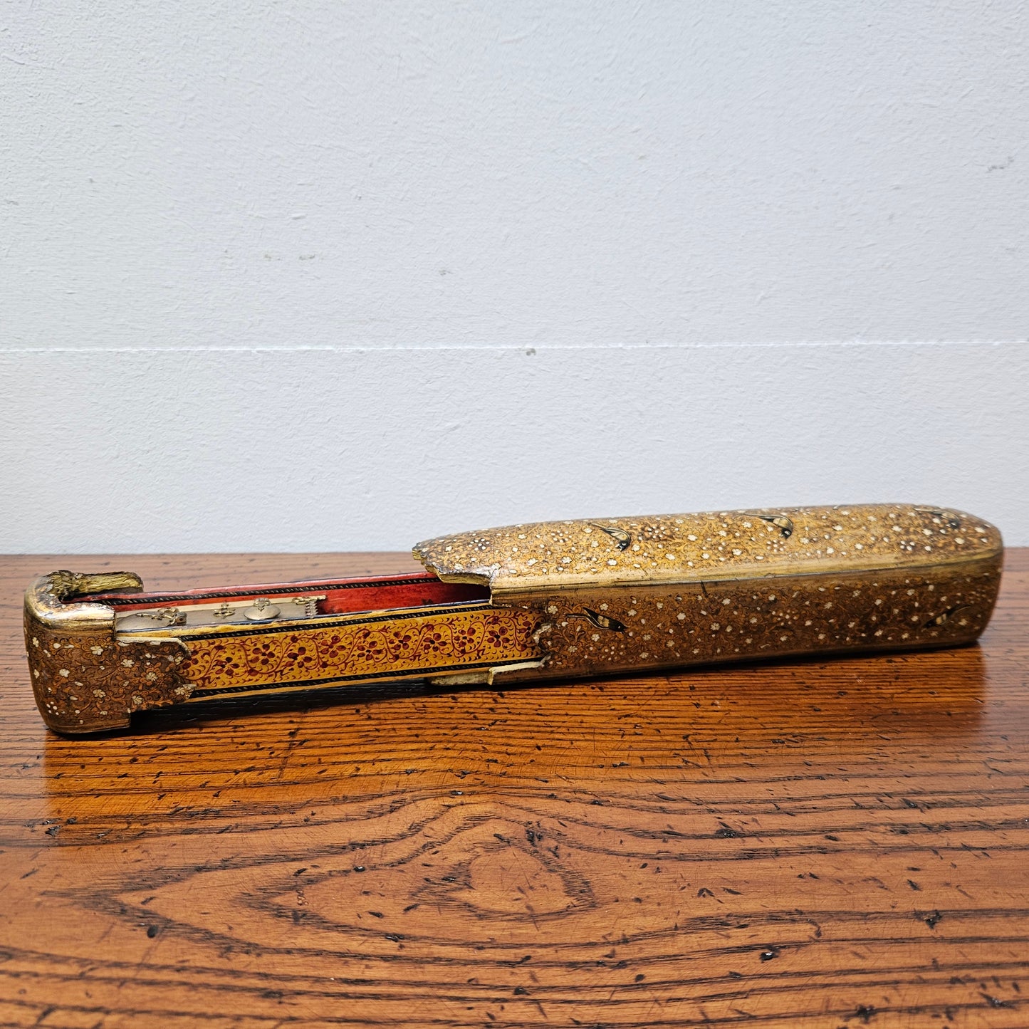 Early 19th Century Kashmiri Papier-Mâché Box