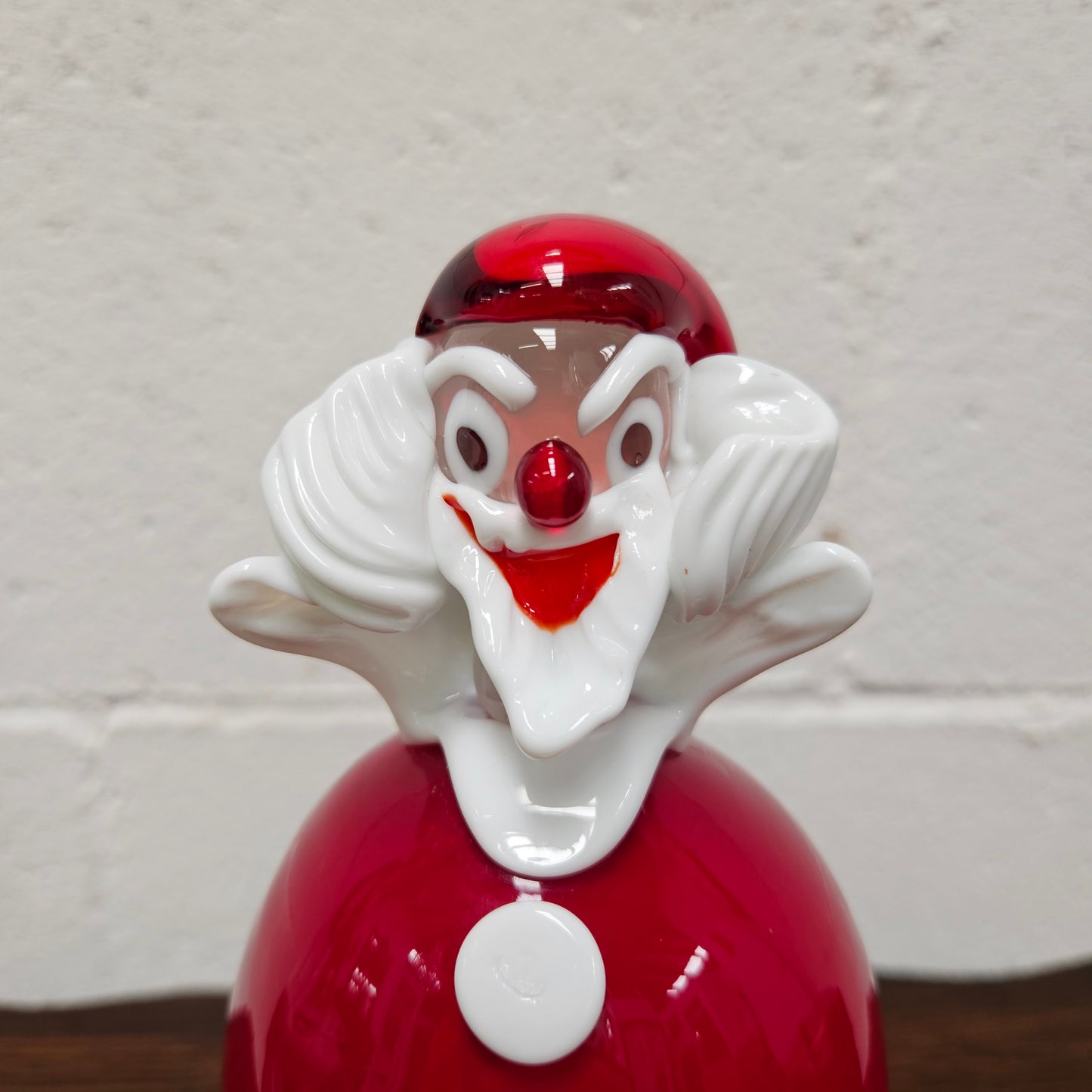 Very rare Murano Glass Christmas clown By Fratelli Pitau. It still has its original sticker and tag. It is in good original condition with no chips or cracks.
