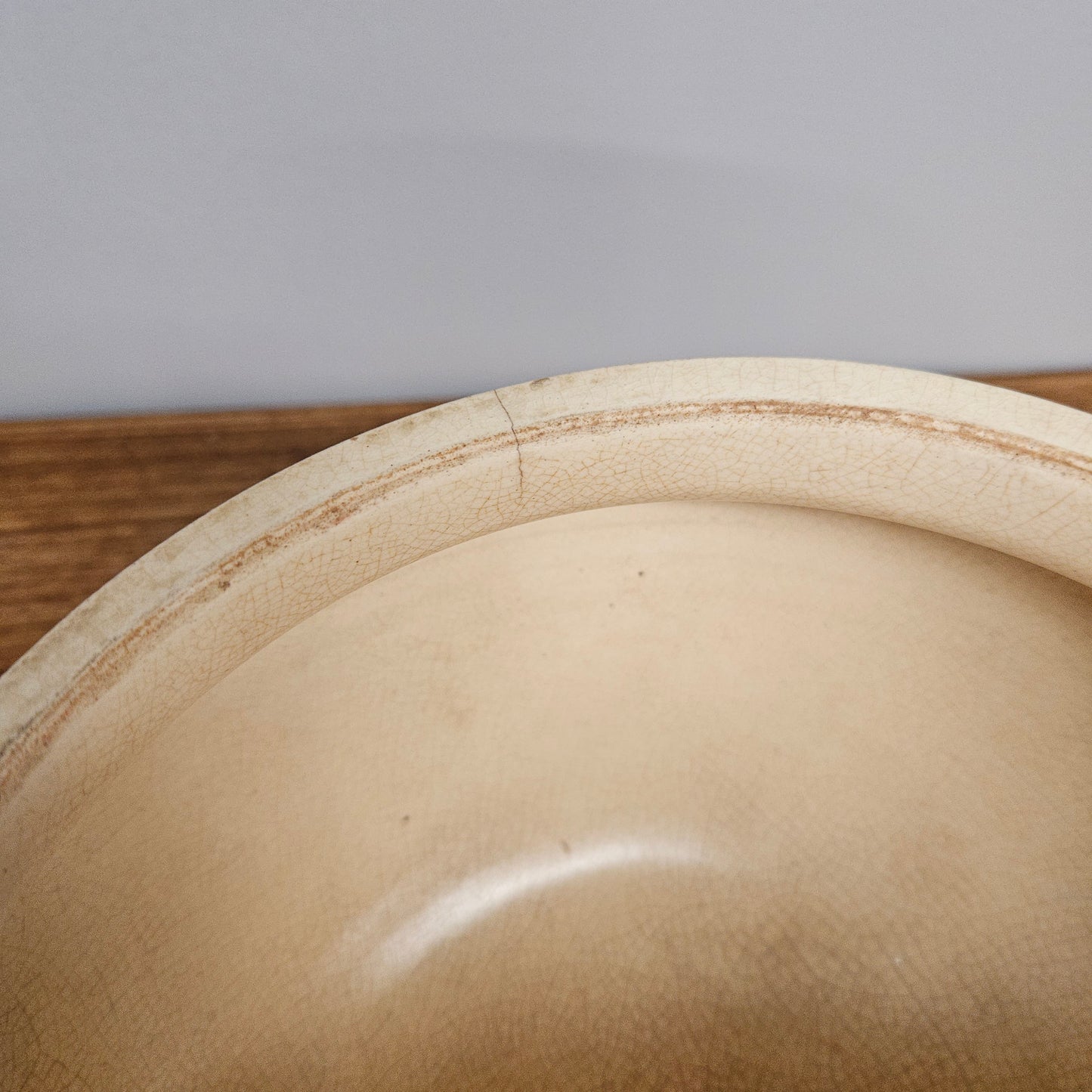 Antique Satsuma hand painted jardinière pot. It is signed and has some crazing. In good condition.