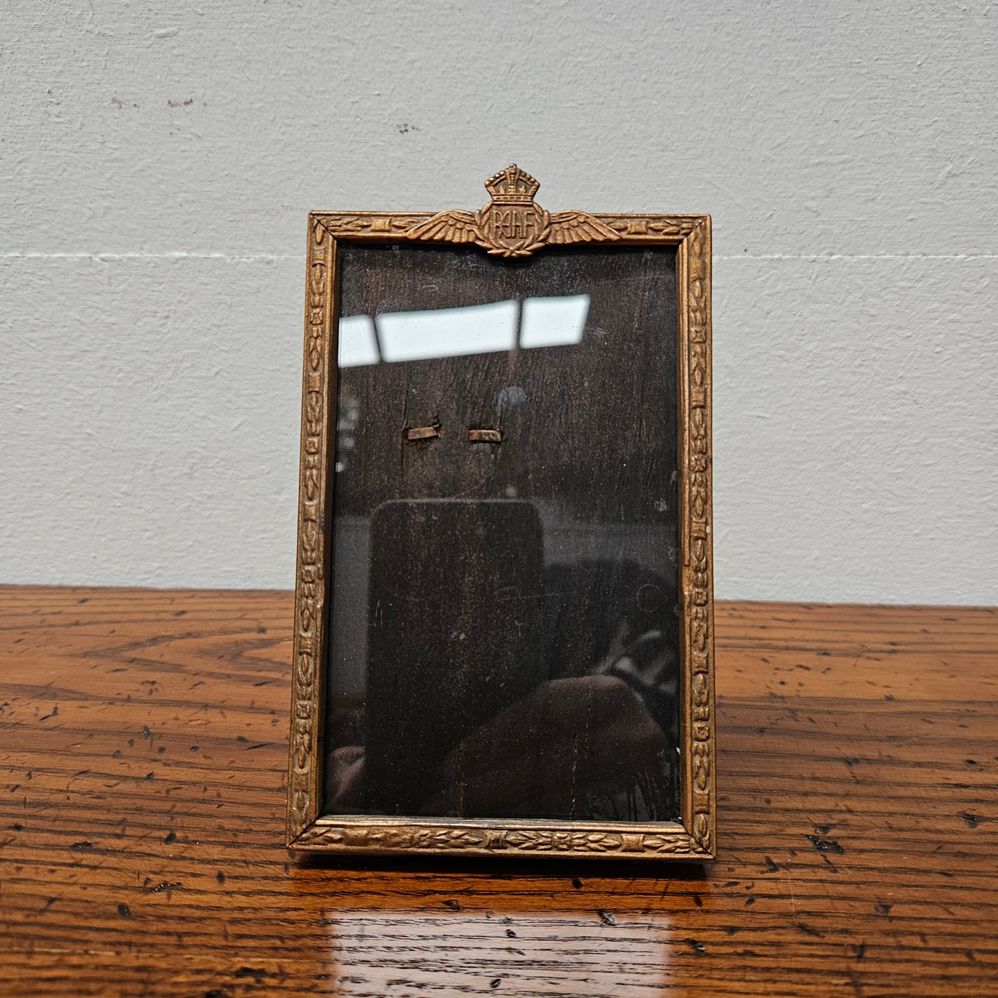 Rare RAAF photo metal and wooden frame, it is in good original condition with some signs of age.