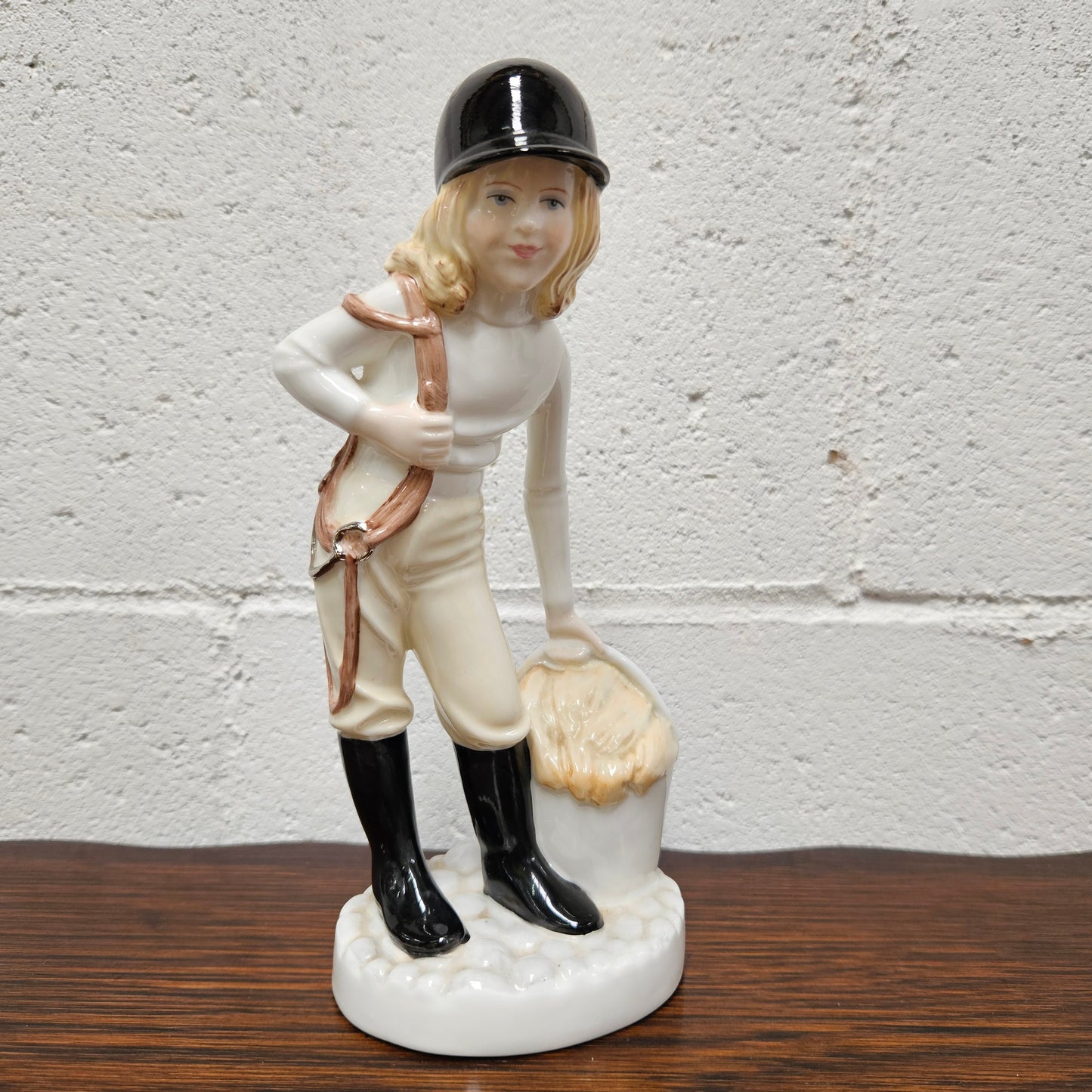 Coalport English 'Feeding Time' Figurine