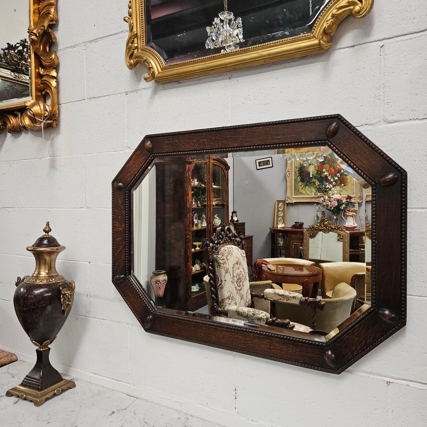 Beautiful Edwardian oak timber wall mirror, it is in good original condition. Please see photos as they form part of the description.