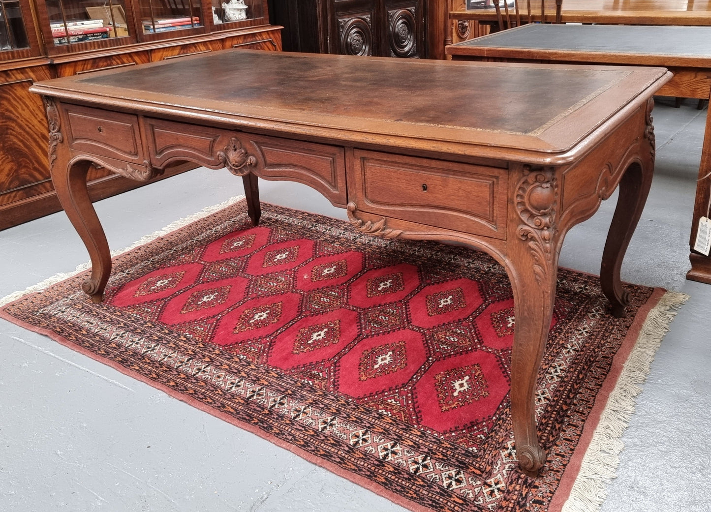 French 19th Century Louis XV Style Bureau Plat With Leather Top