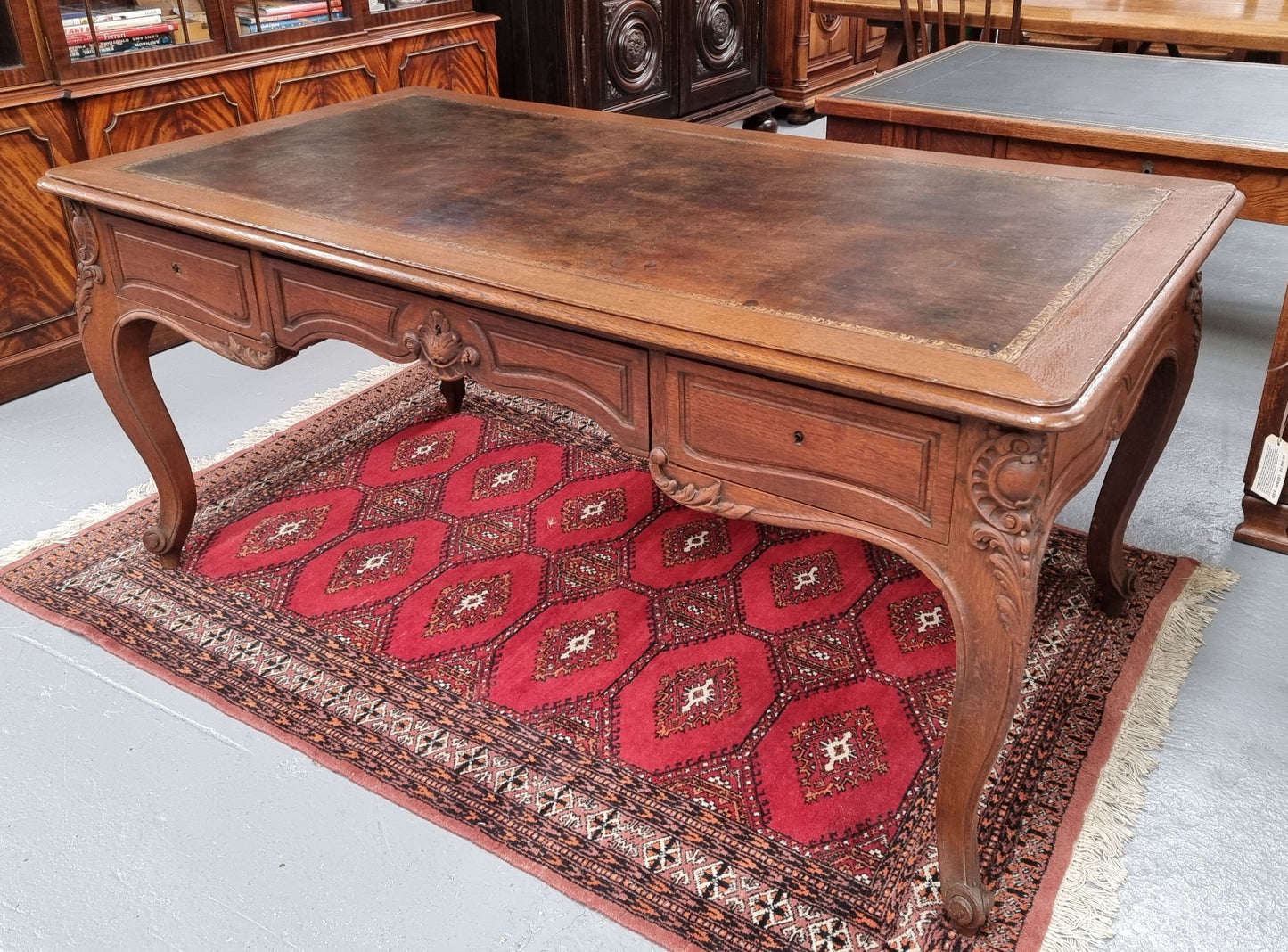 French 19th Century Louis XV Style Bureau Plat With Leather Top
