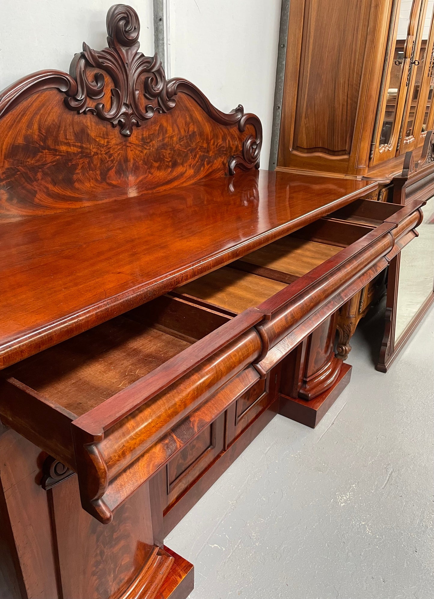 Stunning Flame Mahogany Victorian Sideboard