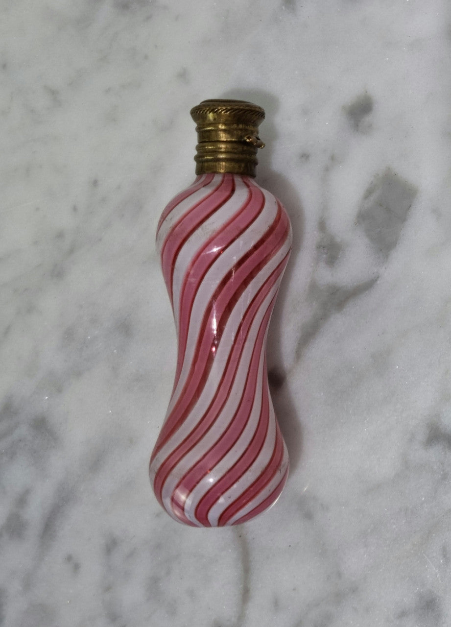 19th century pink and white Nailsea glass miniature scent bottle. In good original condition, please view photos as they help form part of the description.