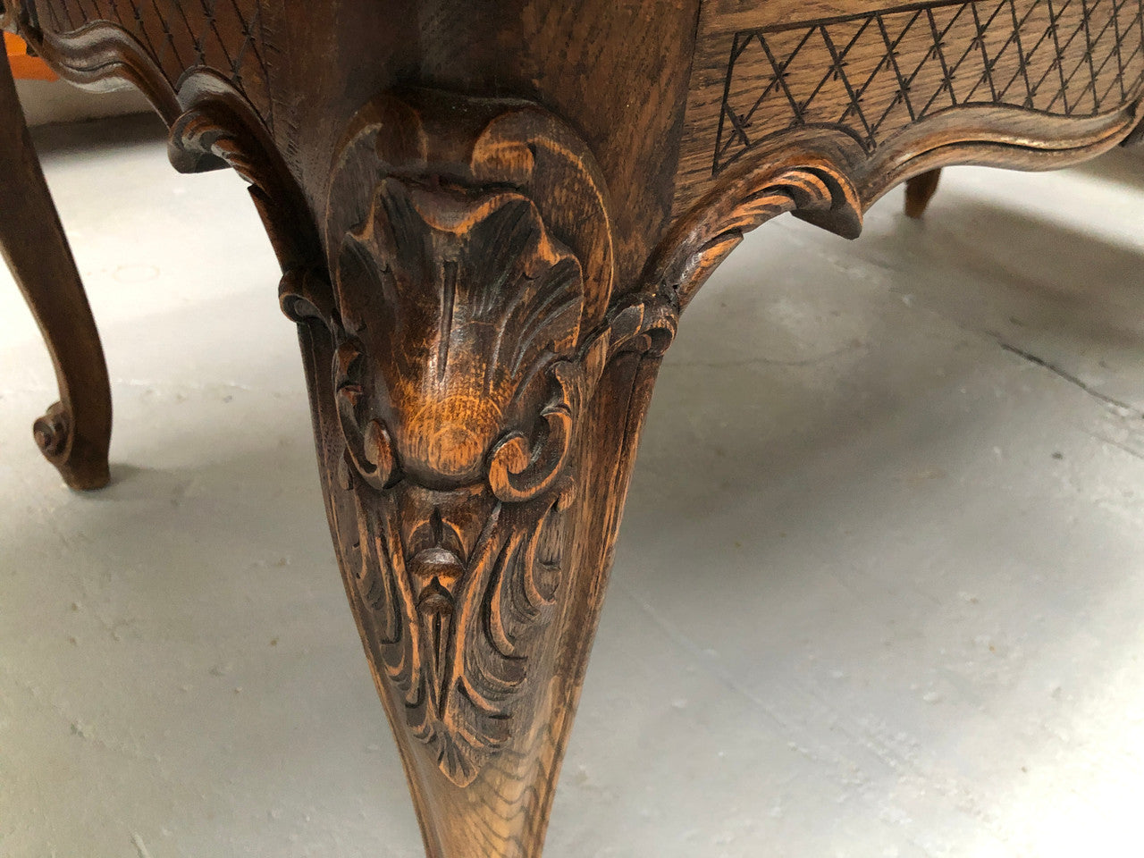 High quality French Oak Louis XV Style, beautifully carved extension table. It has an amazing parquetry top and when fully extended measures to 3 meters long. In very good original detailed condition.