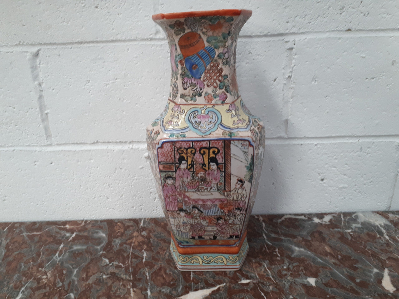 Antique Chinese export 19th Century hand-painted Famille Jaune vase. Chien-Lung seal mark to (1736-1795)