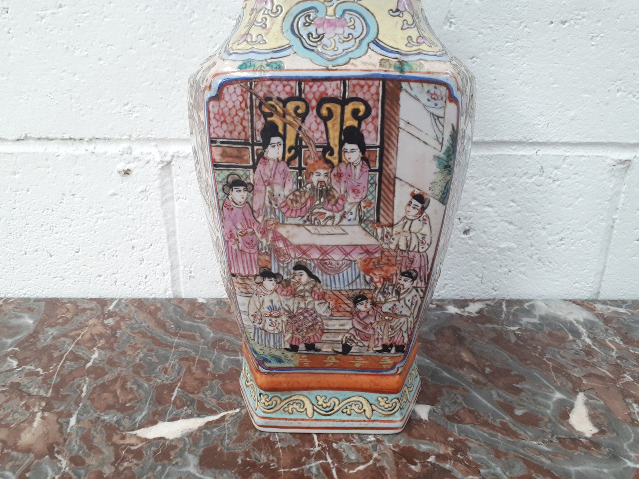 Antique Chinese export 19th Century hand-painted Famille Jaune vase. Chien-Lung seal mark to (1736-1795)