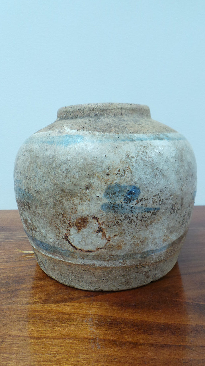 Chinese Ming Dynasty Pot