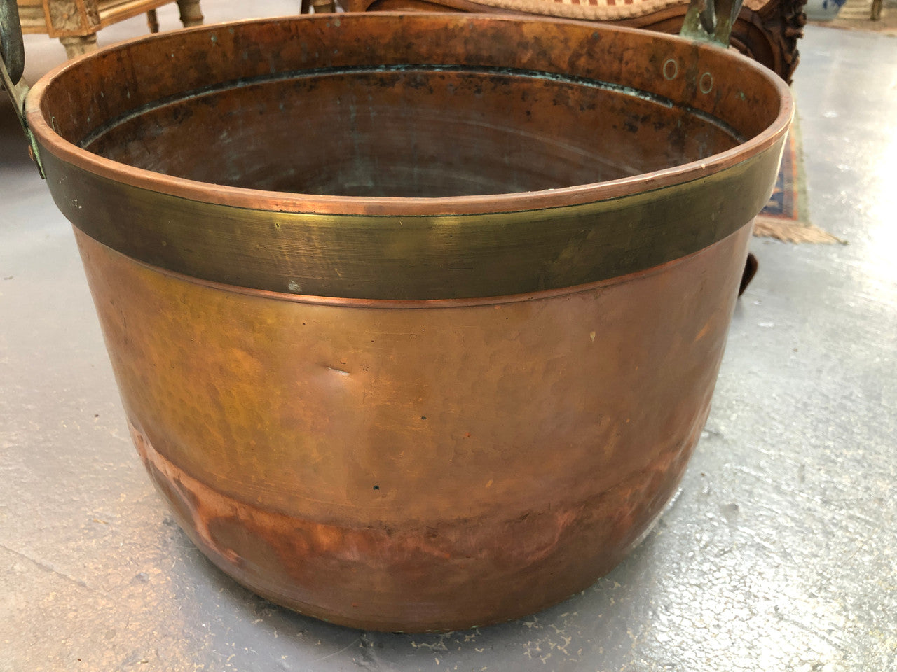 French Antique Copper pot with a lovely brass band and has a handle in good original condition.