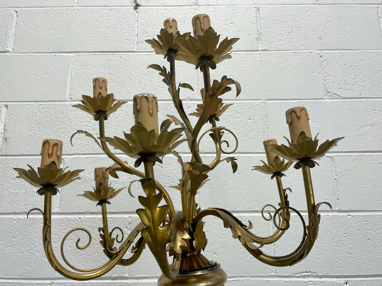 Sourced in France an Italian wooden carved Blackamoor lamp. Beautifully painted & gilded on a stunning base. It has been fully rewired to Australian standards.