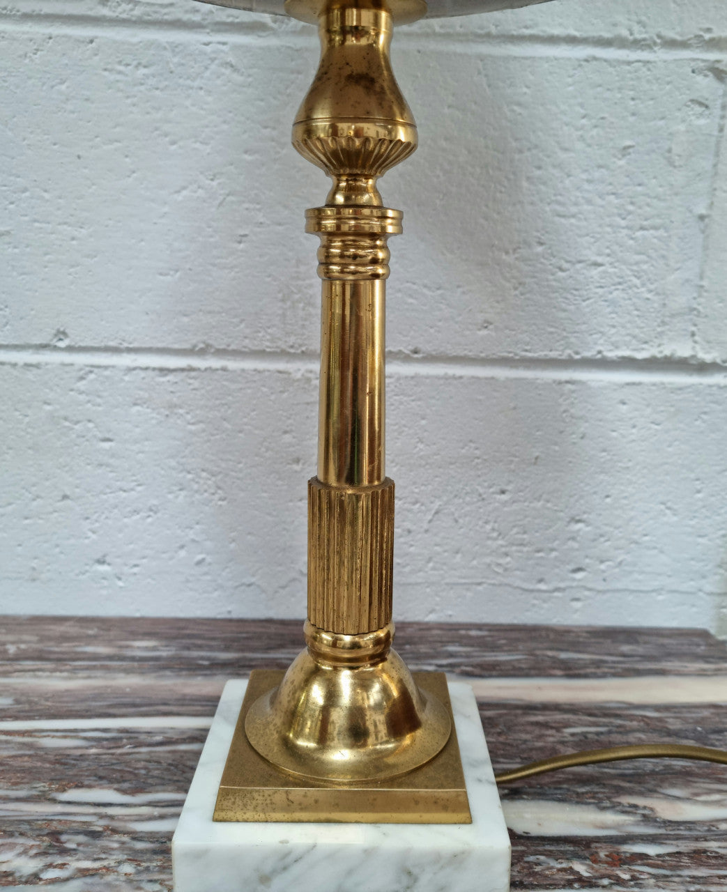 Lovely Vintage marble and brass table lamp, it is in good original working condition.