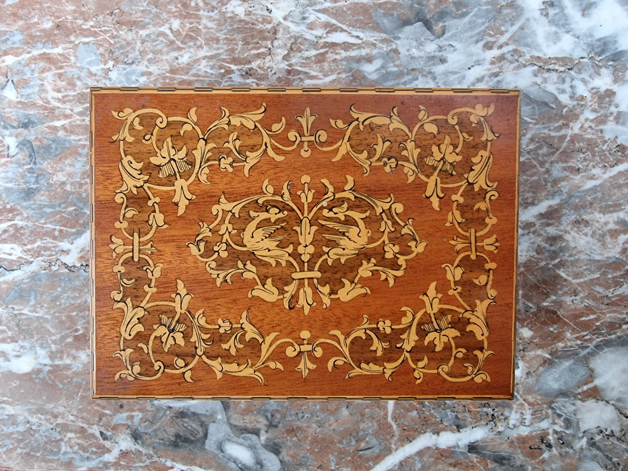 Vintage decorative inlaid mahogany Music Box. In good condition please view photos as they help form part of the description.