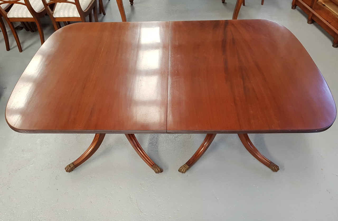 Good Quality Vintage Mahogany Regency Style Extension Table Dining Setting