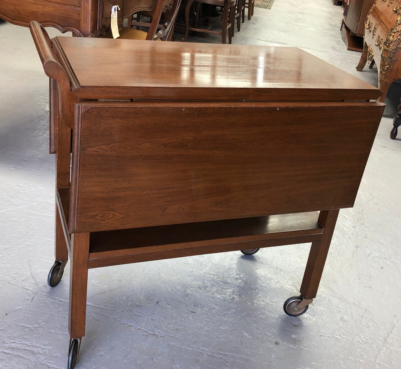 Drinks Trolley That Opens To A Table