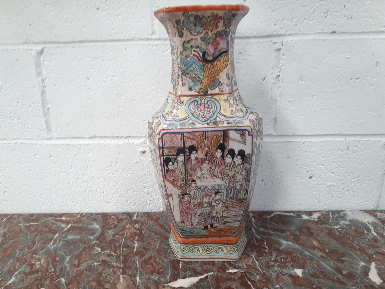 Antique Chinese export 19th Century hand-painted Famille Jaune vase. Chien-Lung seal mark to (1736-1795)
