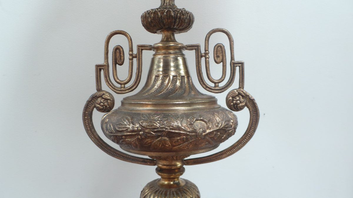 Vintage Table Lamp With Pink Shade