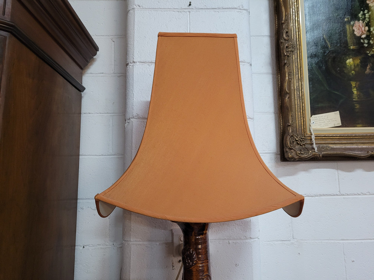 Stunning oriental ceramic lamp base (Bronze Horse Chapel St. C1970’s) and conforming shade. Browns and Burnt orange colours.