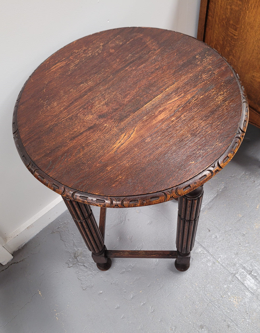 Round Tudor Oak Occasional Table Circ: 1930;s In good detailed condition.