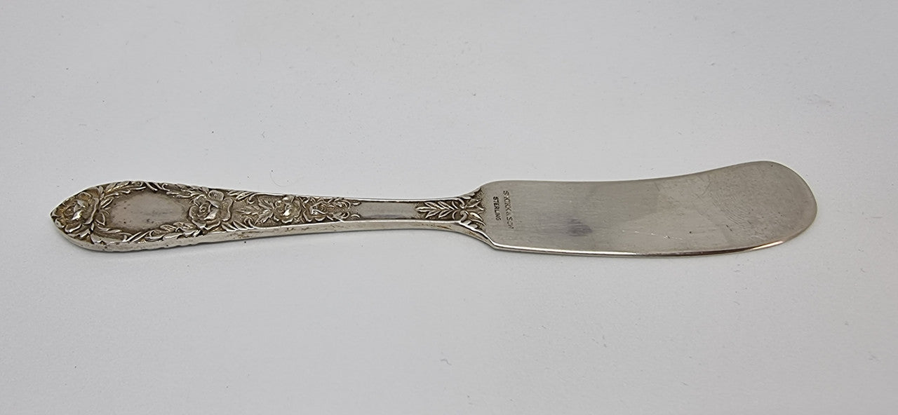 Very decorative American Kirk and Sons sterling silver butter knife in good original condition.