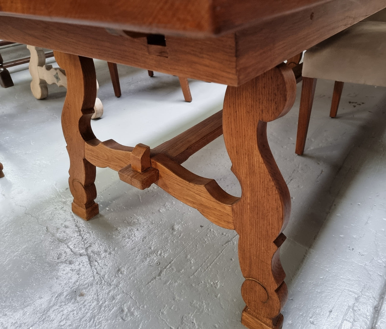 French light Oak Spanish style extension table. In good restored condition.