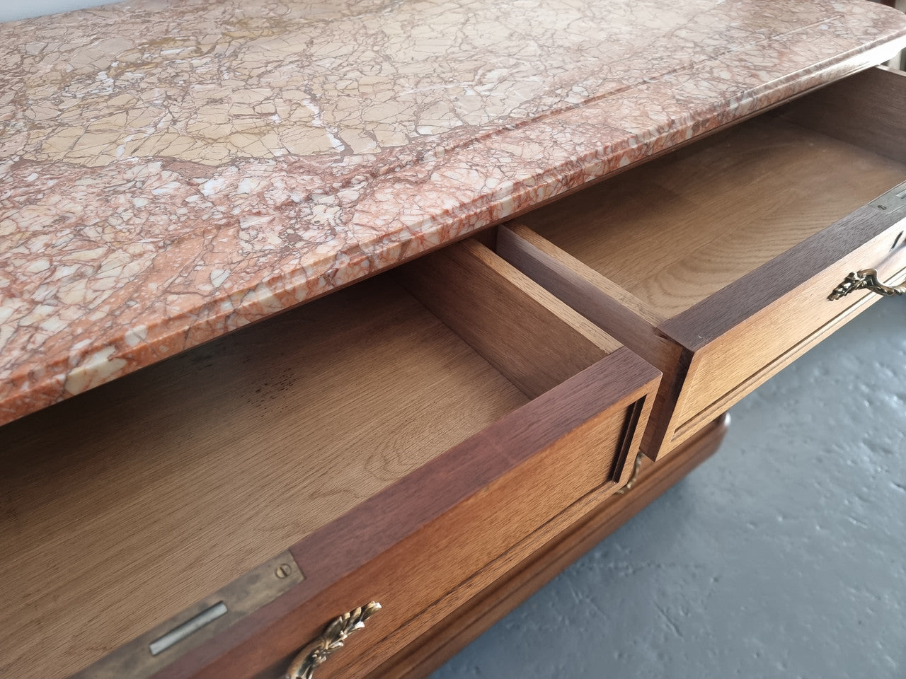 French Louis 16th style Walnut marble top commode. It has a beautiful marble top and has five drawers. In good original detailed condition. Please note keys are not included.
