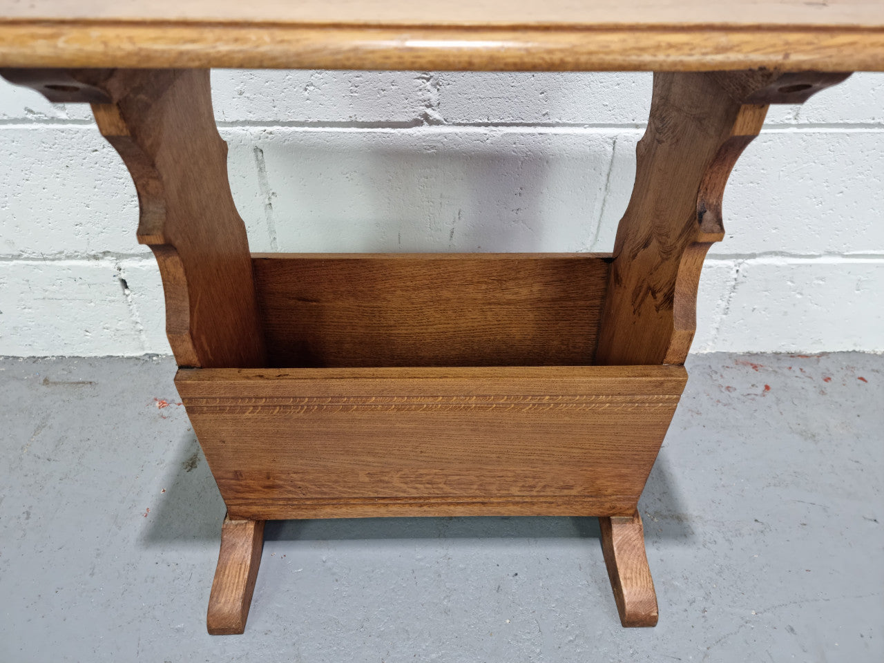 Arts & Crafts style magazine / newspaper rack side table. In very good original detailed condition.