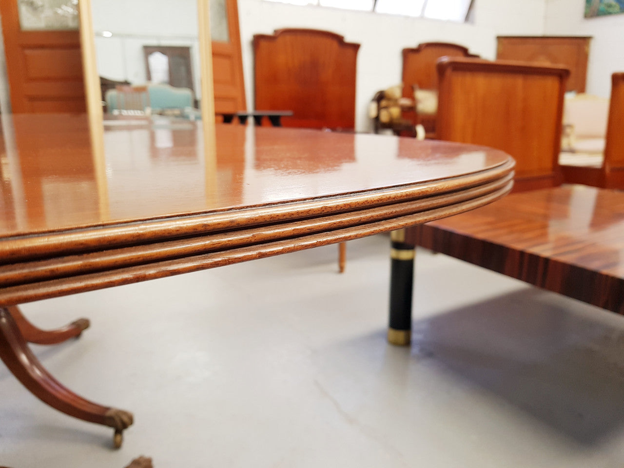 Good Quality Vintage Mahogany Regency Style Extension Table Dining Setting