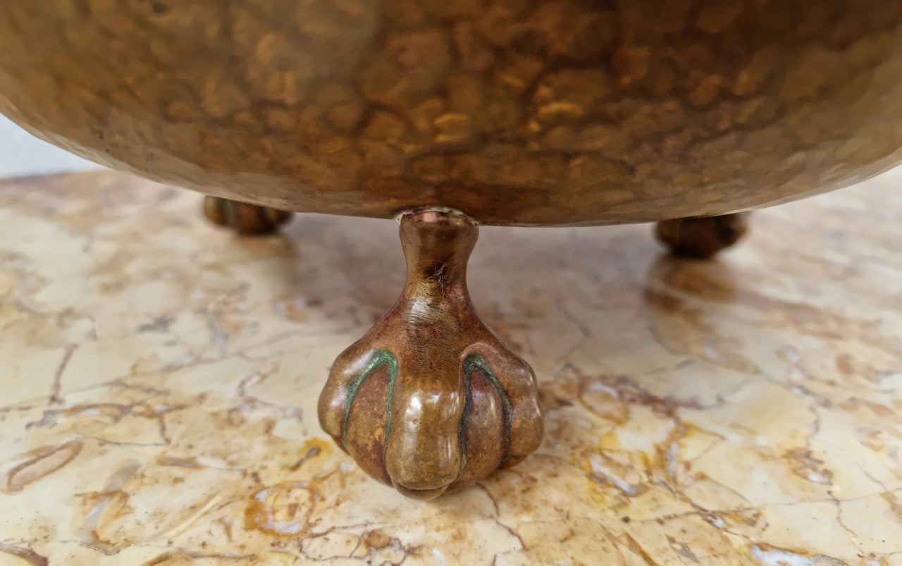 Stunning French brass Antique Jardinière with lion heads and on claw feet, in good original condition.