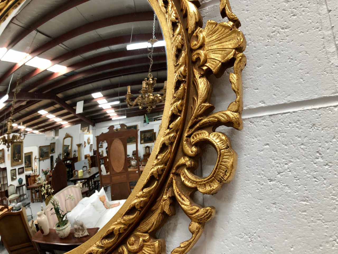 Lovely French round, gilt floral convex mirror. Mirror has lovely detail and in good condition.
Mirror diameter is 49 cm.