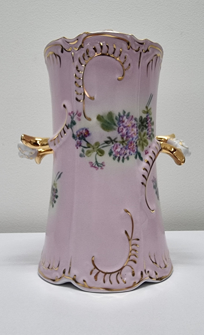 Lovely pink decorative vase with flowers and gold details. In good original condition. Please view photos as they form part of the description.