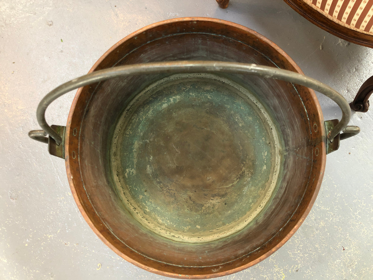 French Antique Copper pot with a lovely brass band and has a handle in good original condition.