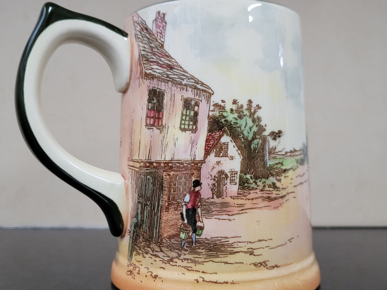 Royal Doulton coaching scene mug. In good original condition please view photos as they help form part of description.
