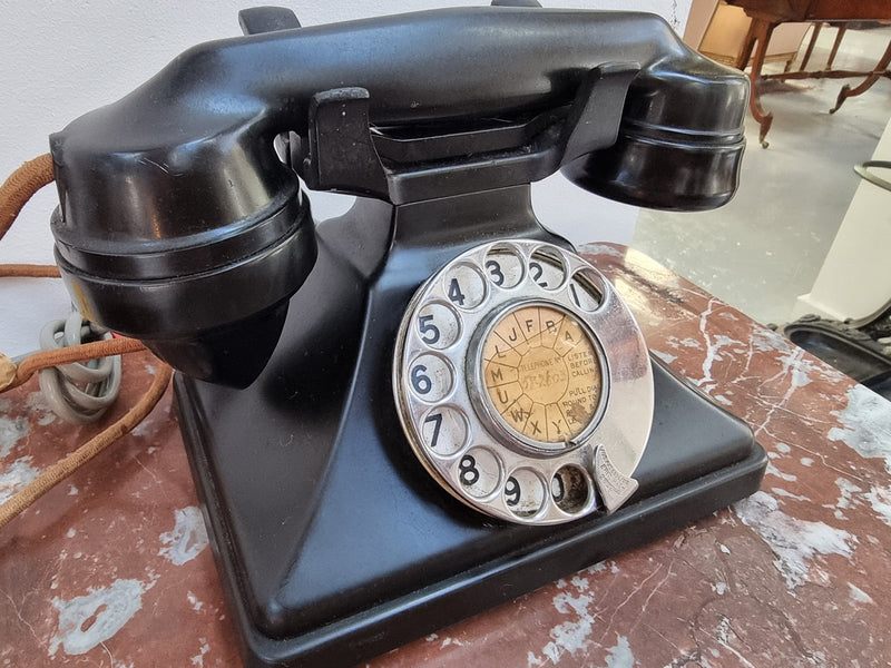Fabulous black Art Deco rare pyramid shape Bakelite phone. It is in original good condition but is for decorative purposes only.