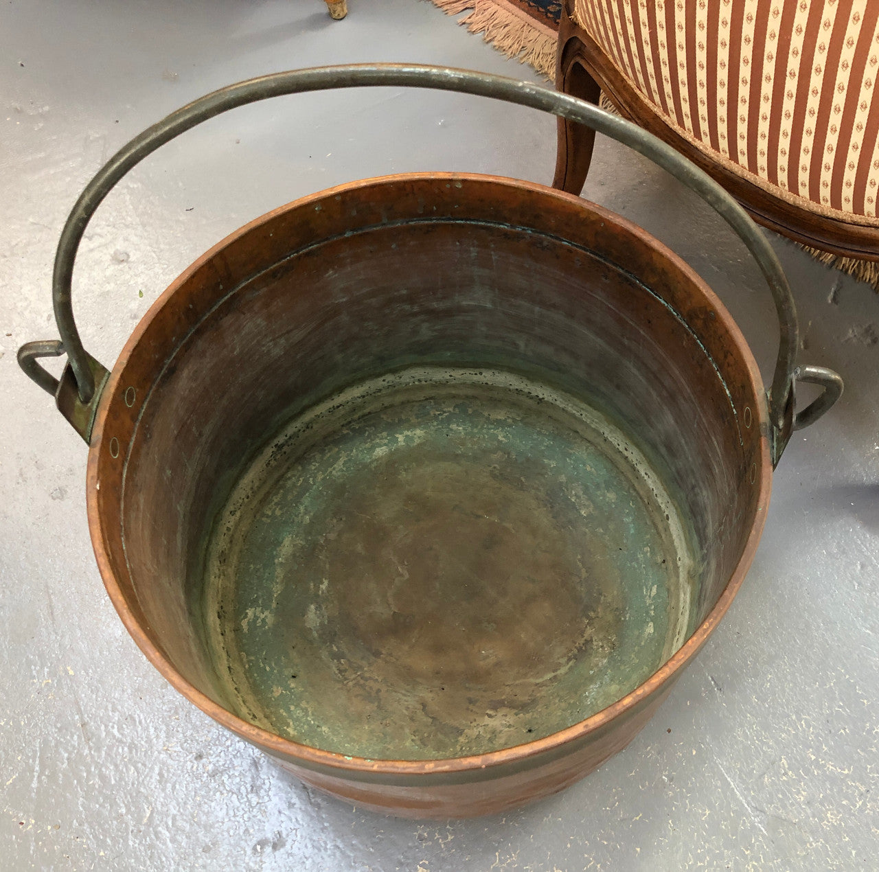 French Antique Copper pot with a lovely brass band and has a handle in good original condition.