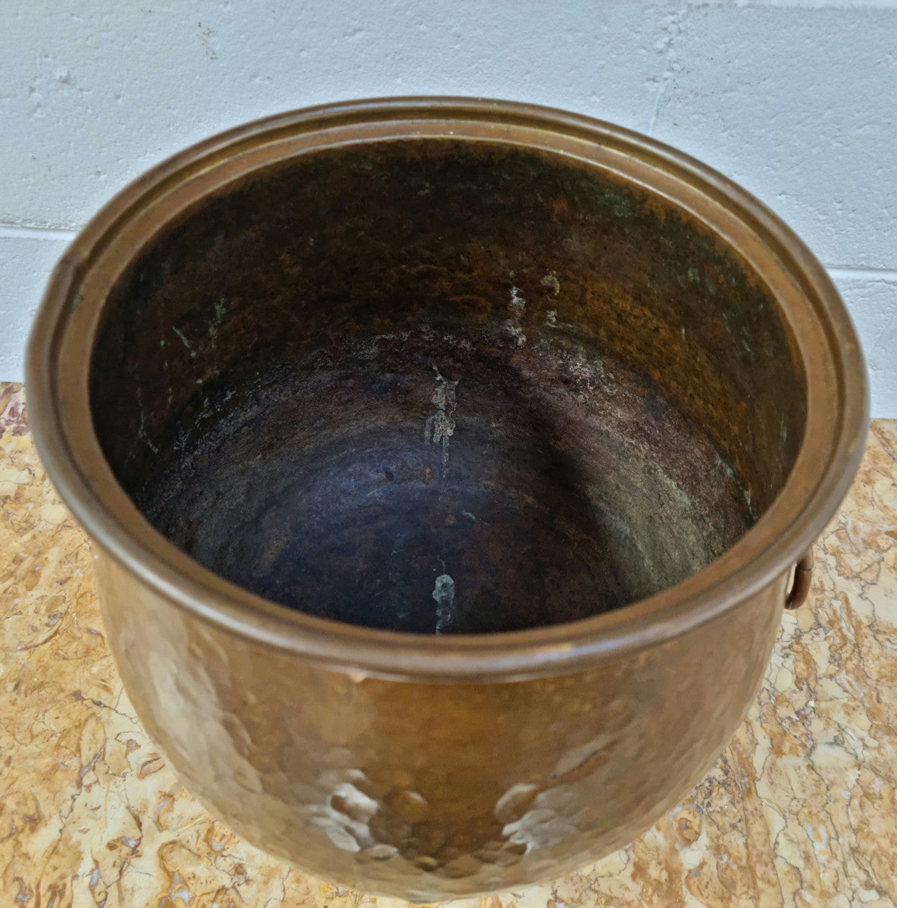 Stunning French brass Antique Jardinière with lion heads and on claw feet, in good original condition.