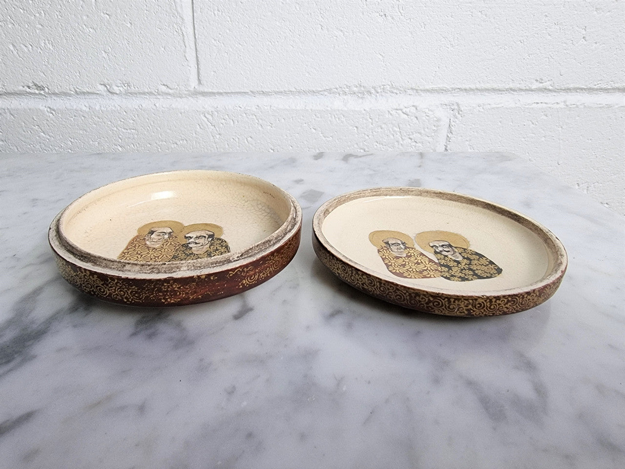 Antique Japanese Satsuma lidded bowl from the Meiji period. Signature Mon to base. In good original condition, please view photos as they help form part of the description.