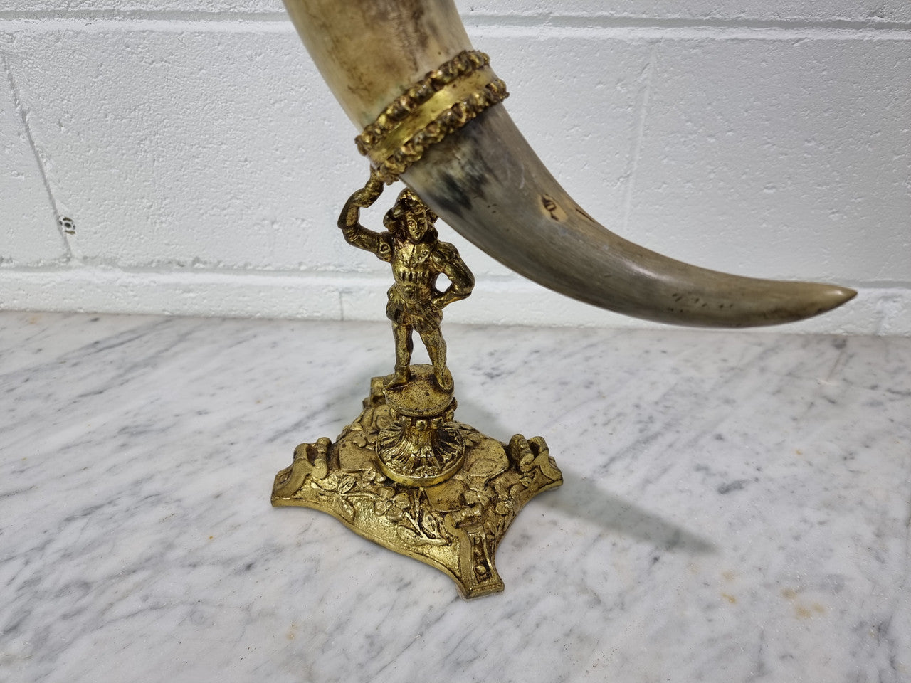 Pair of 19th century French gilt metal and horn mantle vases. In good condition. Circa 1880.