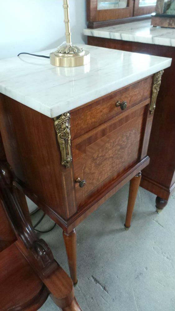 Pair of French Burr Walnut Inlaid Bedsides