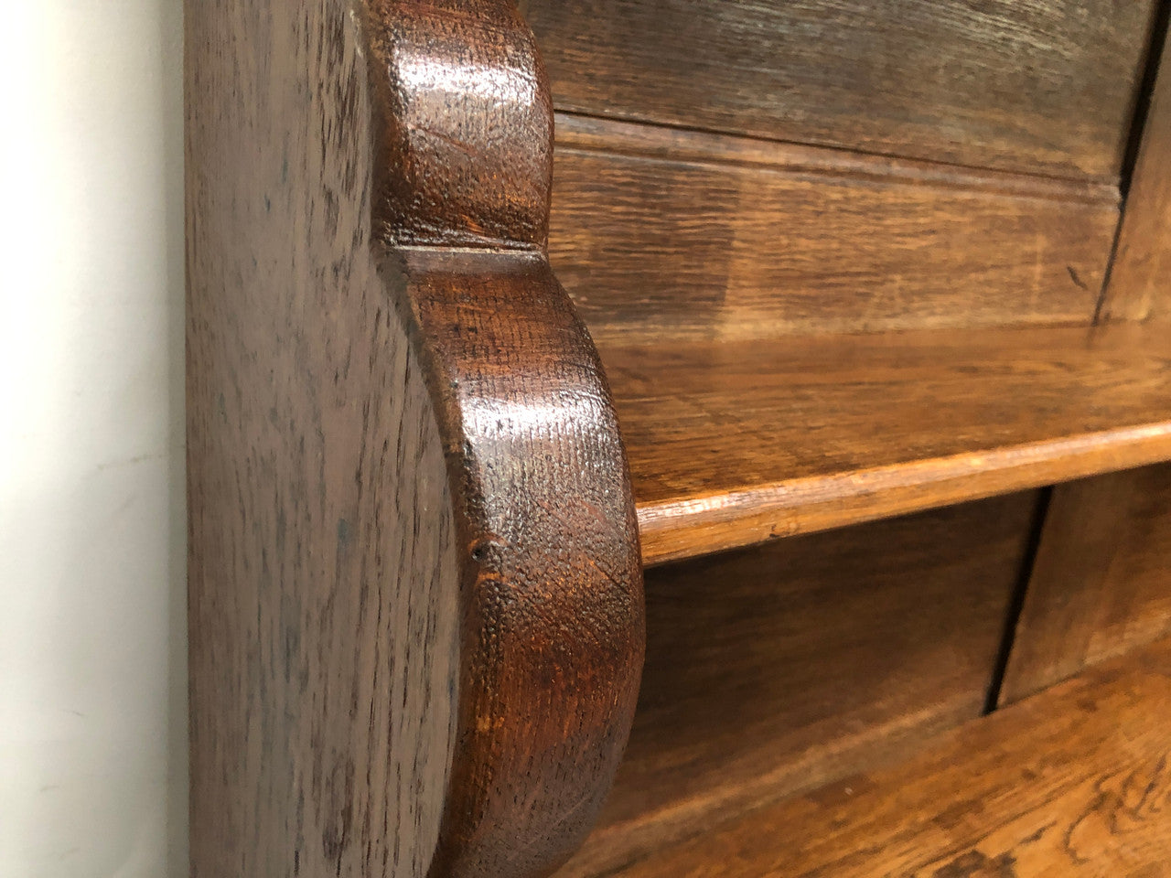 Fabulous early 19th century French Oak open shelf bookcase, with four shelves and hidden shelf at the top with two sliding doors. In very good original detail condition.