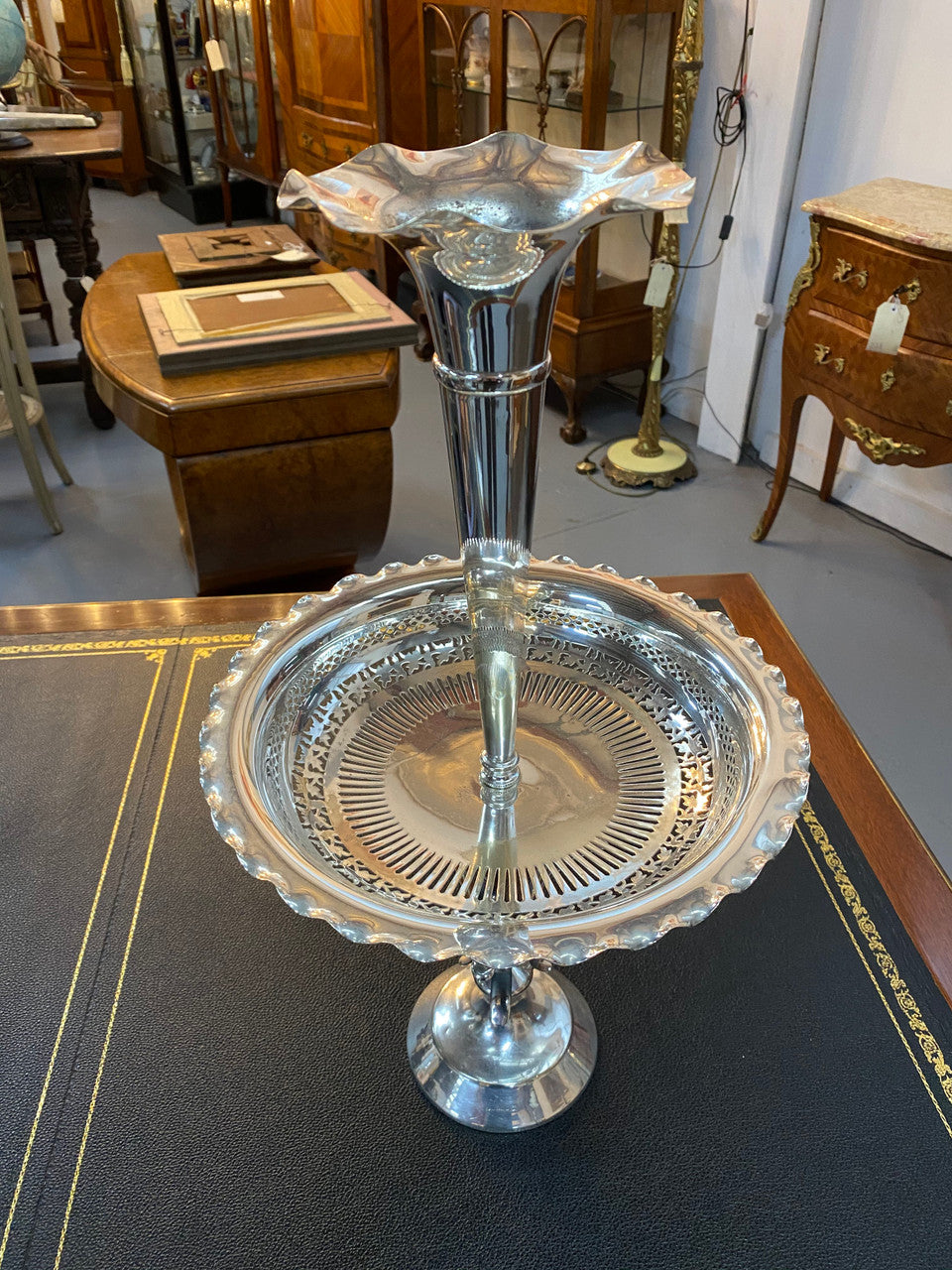 Late Victorian silver plated epergne table centerpiece.
