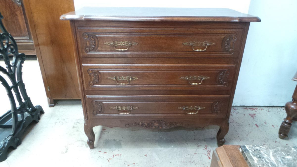 French Chest of Drawers-1